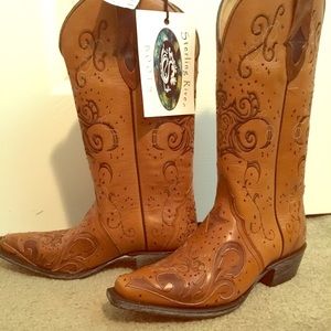 New Ladies Sterling River leather boots